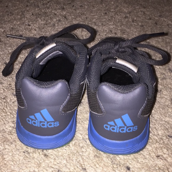 Addias Sneakers - Picture 3 of 4